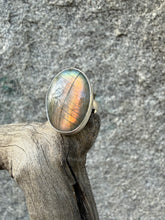 Load image into Gallery viewer, Labradorite Ring Size 8.5
