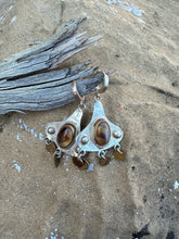 Load image into Gallery viewer, Montana agate earrings
